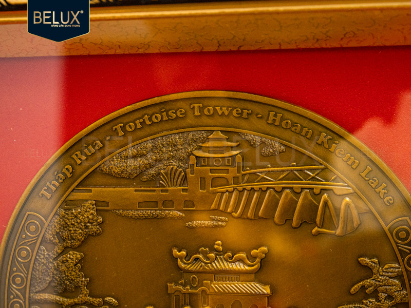 Tranh mặt đĩa Tháp Rùa bằng đồng 26x26cm